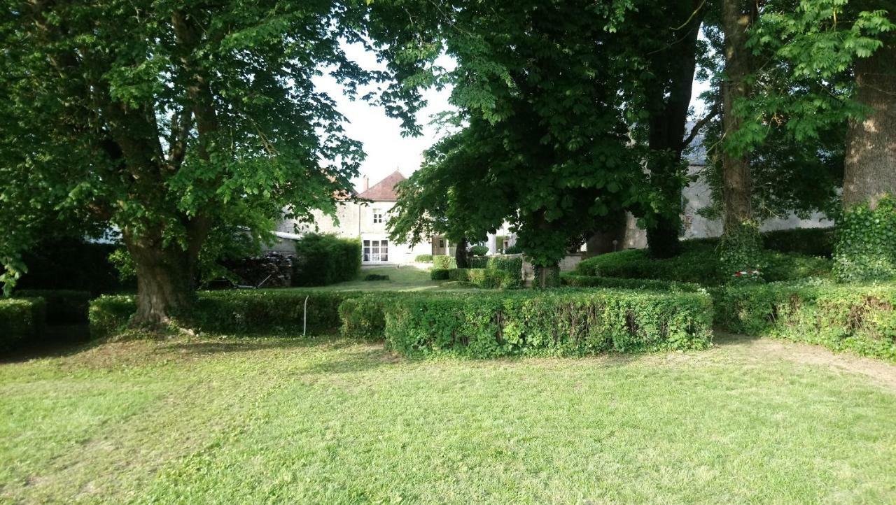 Bed and Breakfast Manoir De L'Echauguette Laignes Zewnętrze zdjęcie